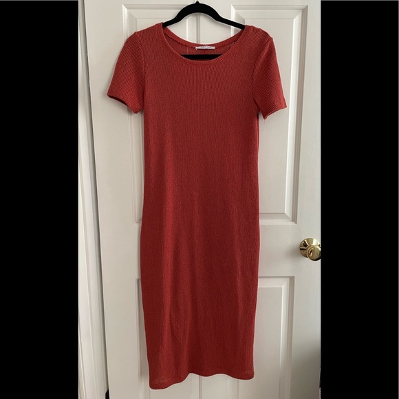 Zara midi dress - light weight knit - Size small - Picture 1 of 3